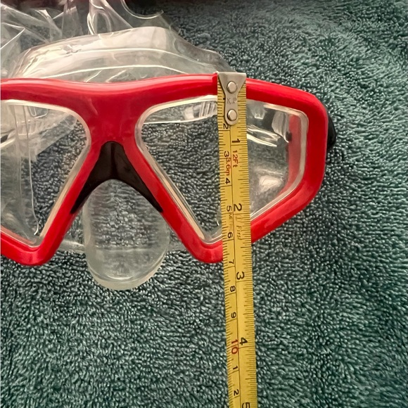 AQUA LUNG SWIM MASK AND SNORKEL- NEW RED AND BLACK- ADULT SIZE - Picture 4 of 11